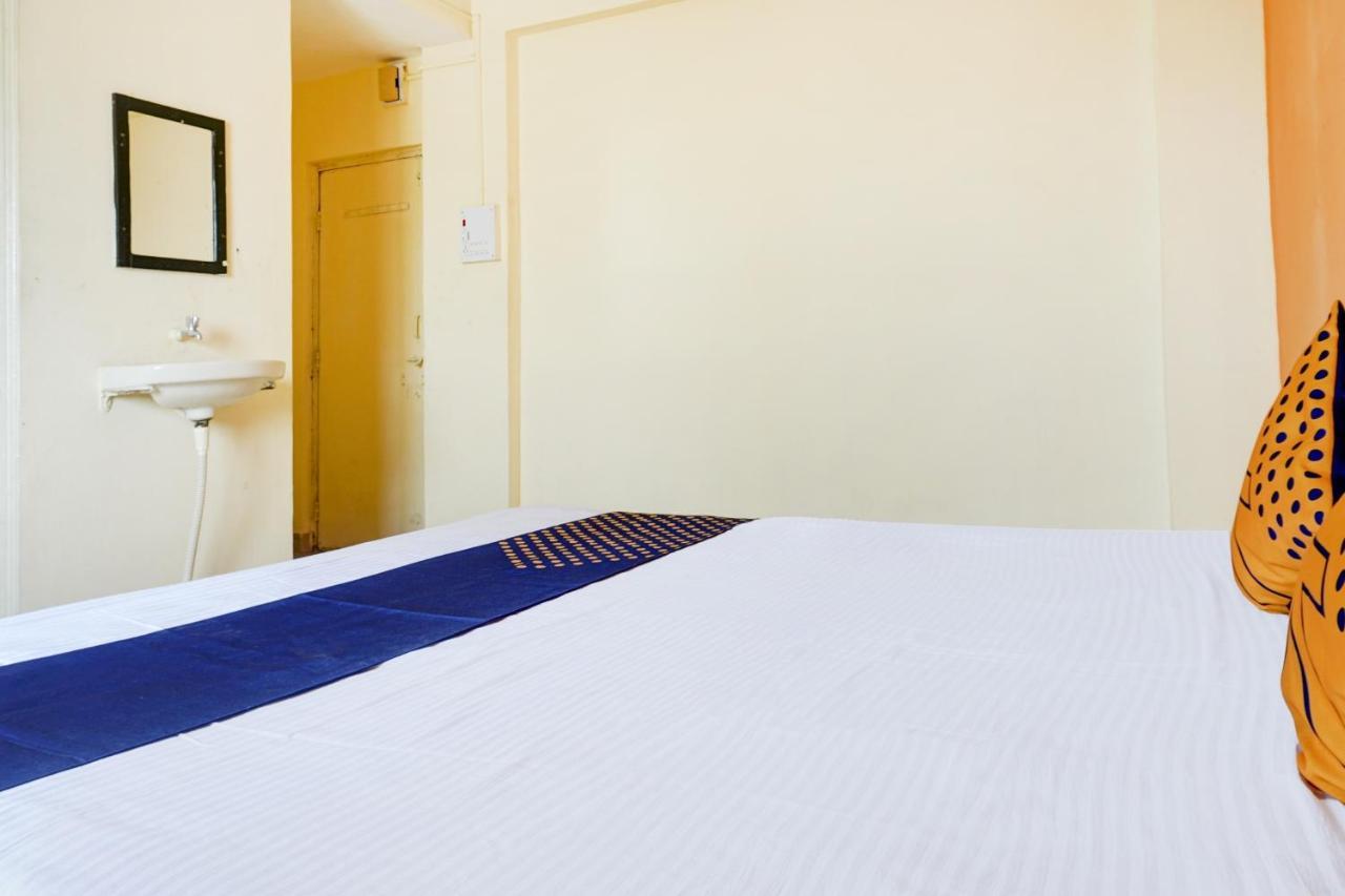 Spot On 82626 Hotel Shivtara Morgaon Exterior foto